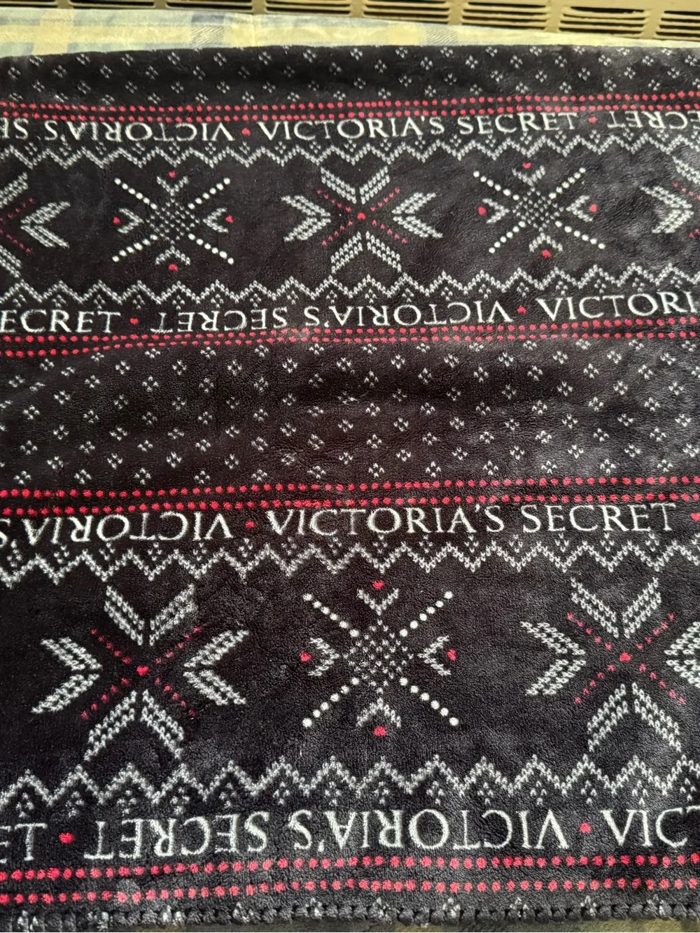 Victoria's Secret Black & Red Fair Isle Plush Throw Blanket